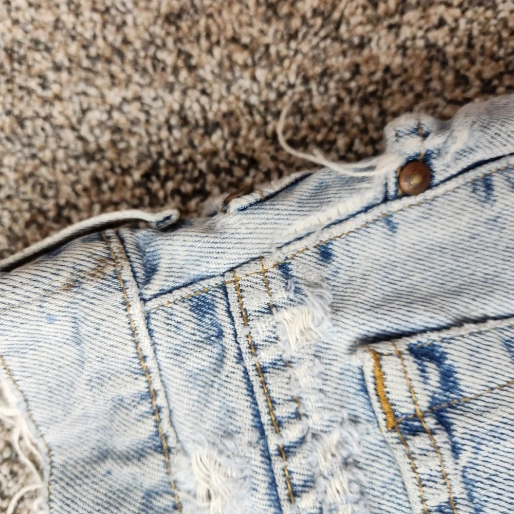 Levi‎ Strauss Signature 540 Relaxed Fit Light Wash Distressed Blue Jeans 38x31